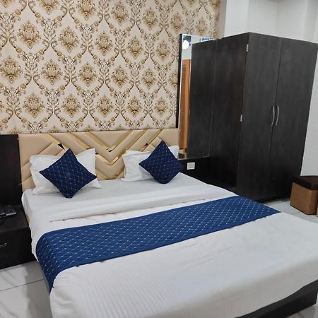 Rk Hotel & Restaurant Dewas Exterior photo