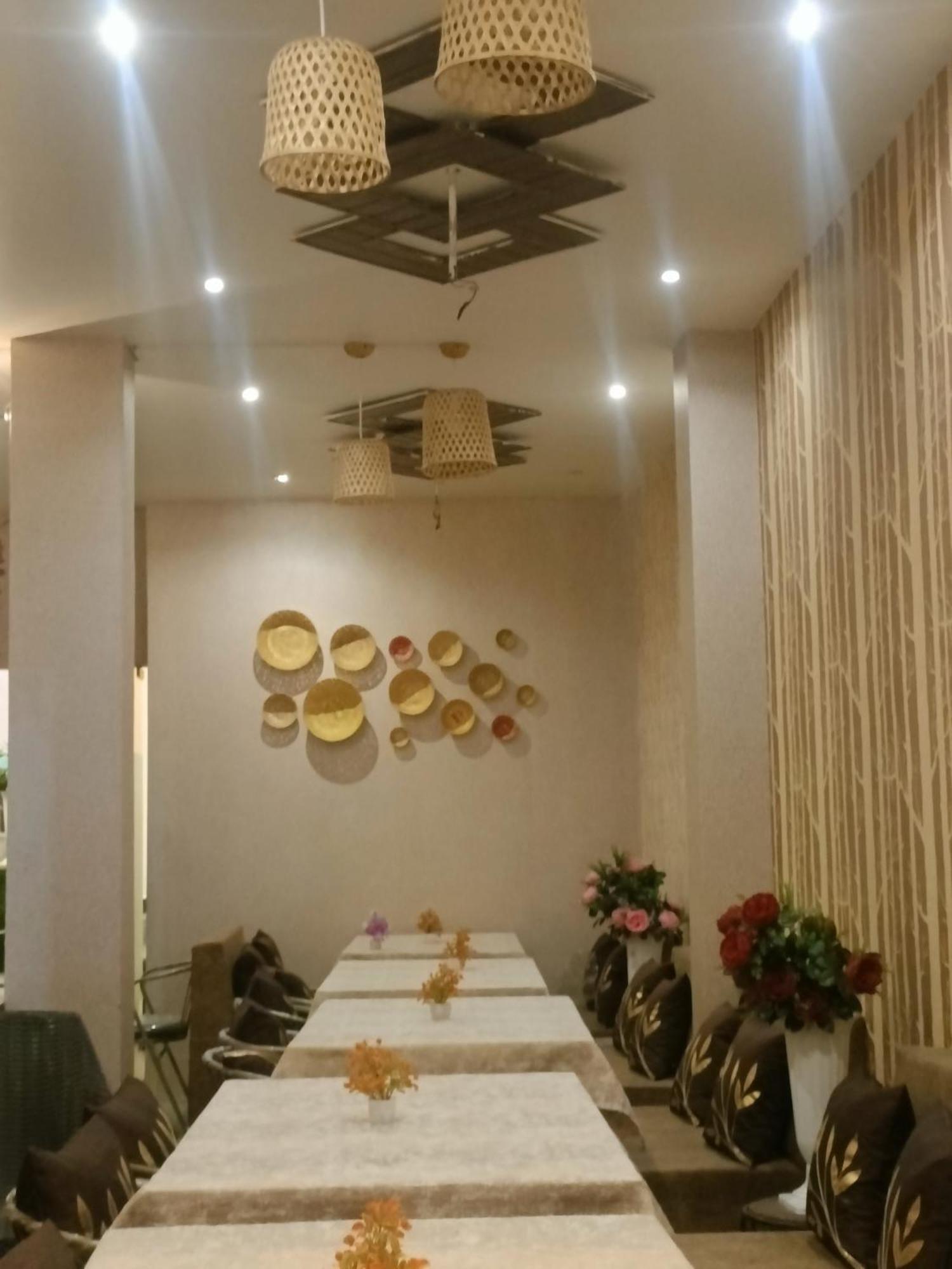 Rk Hotel & Restaurant Dewas Exterior photo